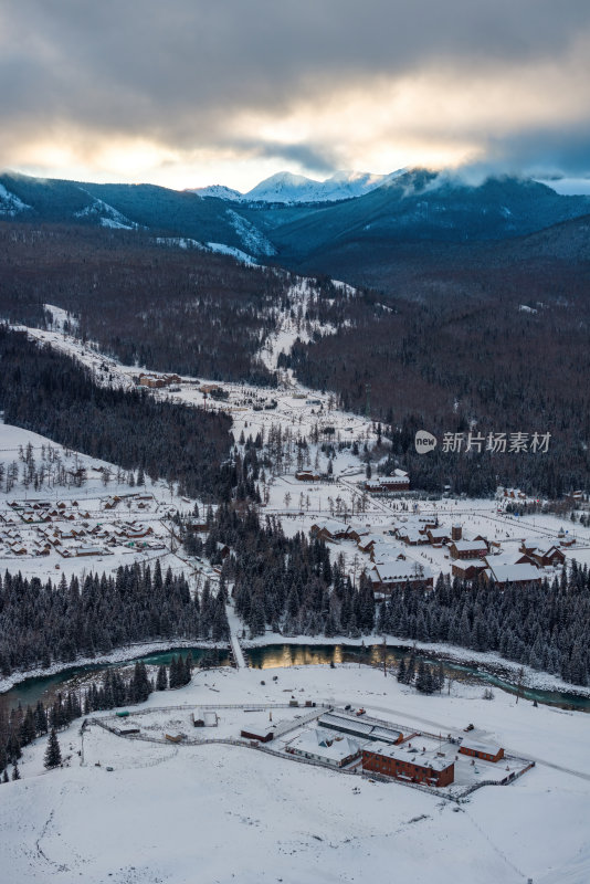 新疆北疆阿勒泰喀纳斯冬季雪景童话世界航拍