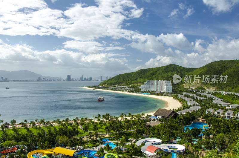 越南芽庄珍珠岛游乐园海岸线海景风光