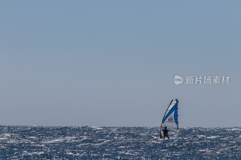 海上风帆冲浪