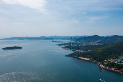 航拍大连市星海湾风光