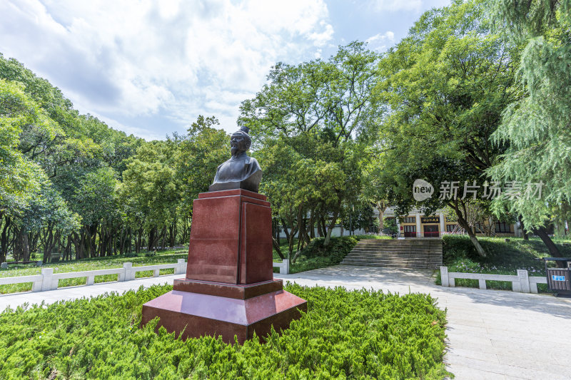 武汉东湖风景区屈原纪念馆