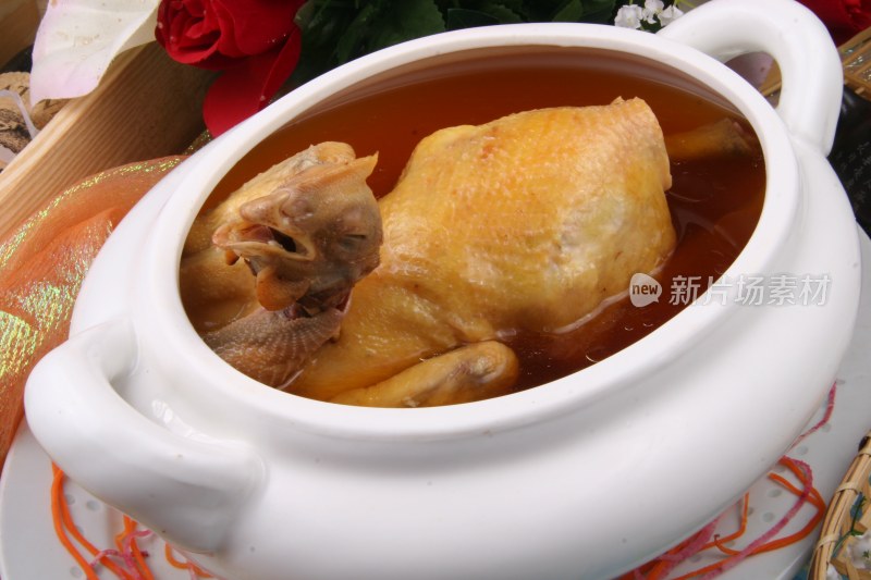 砂锅老鸡煲汤