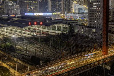 上海站上海火车站铁路恒丰北路桥夜晚夜景