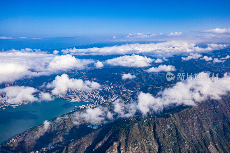 巫山云海，巫山县城，长江三峡