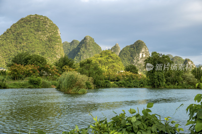 阳朔遇龙河风光