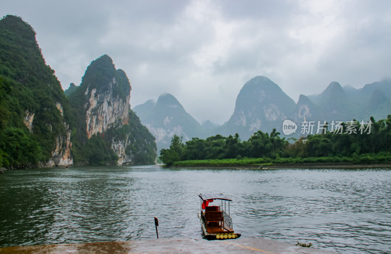 桂林阳朔漓江山水风光