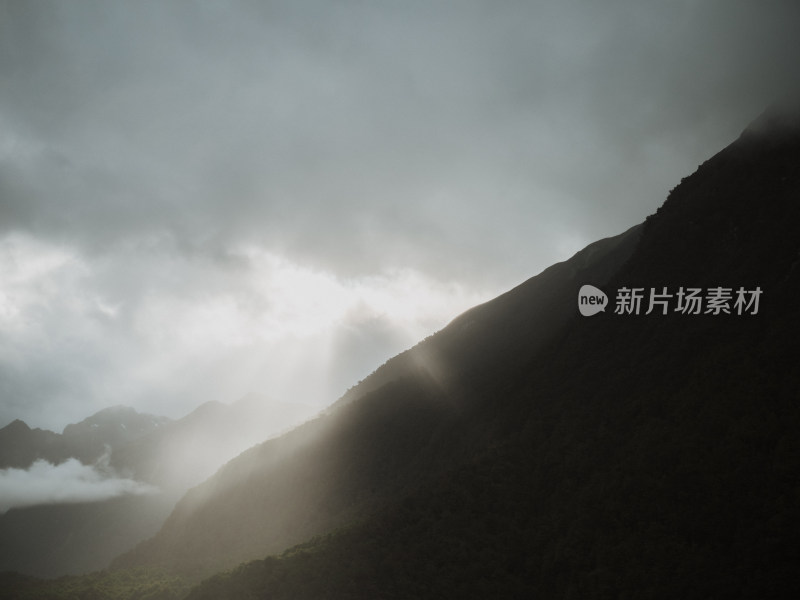 新西兰米佛峡湾Milford Sound