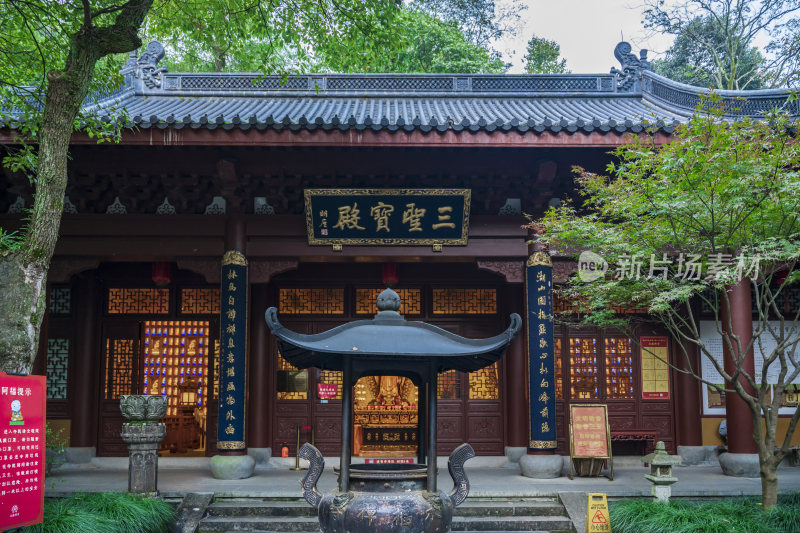 杭州飞来峰永福寺古建筑风光