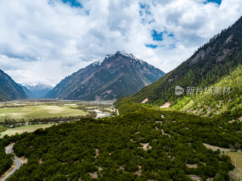 中国西藏高原山区自然风景航拍