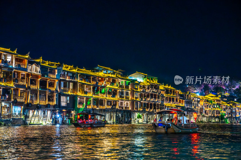 中国湖南湘西凤凰古城夜景