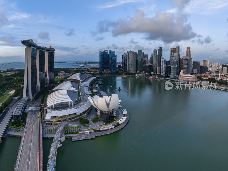 新加坡滨海湾金沙海滨奥林匹克蓝调夜景航拍