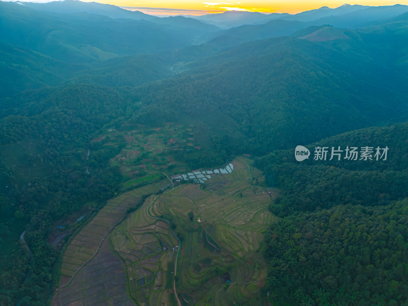 航拍云南乡村田园风光