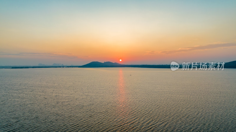 湖北武汉东湖日出