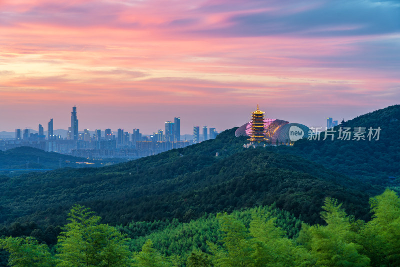 南京牛首山文化旅游区夜景晚霞