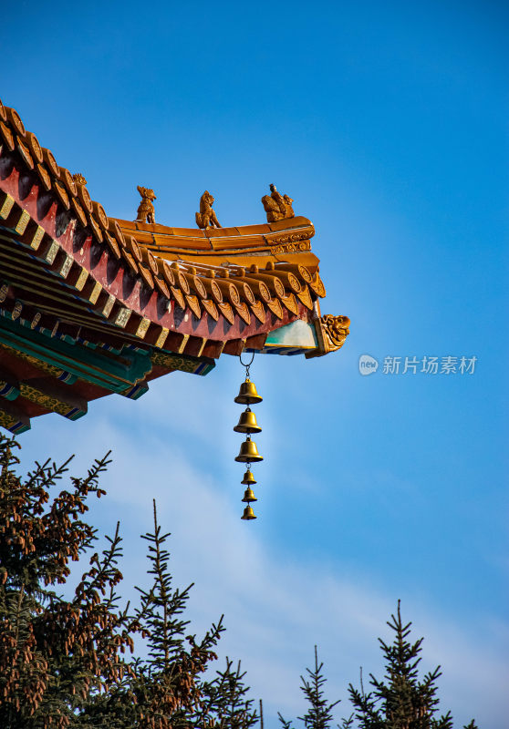 中式古建筑屋檐铃铛特写