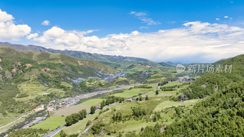 G248国道四川甘孜道孚县八美的风景