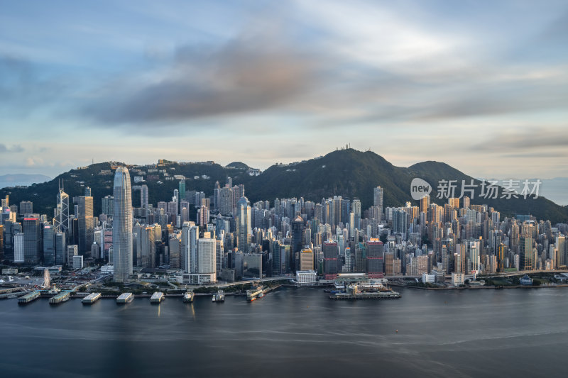 香港维多利亚港CBD中环日落夜景繁华都市