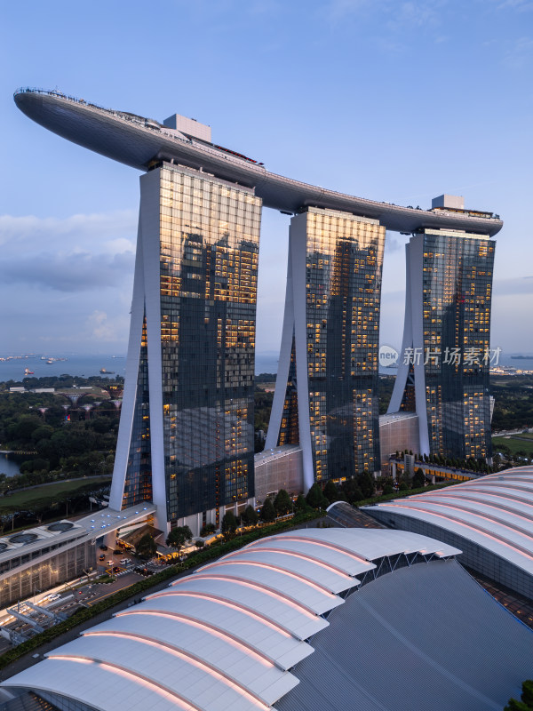 新加坡滨海湾金沙海滨奥林匹克蓝调夜景航拍