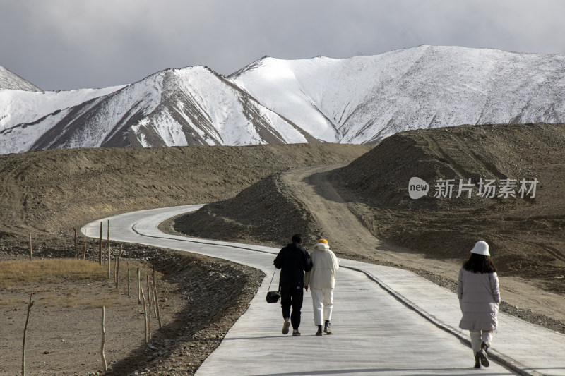 新疆天山十八罗汉峰自然景观