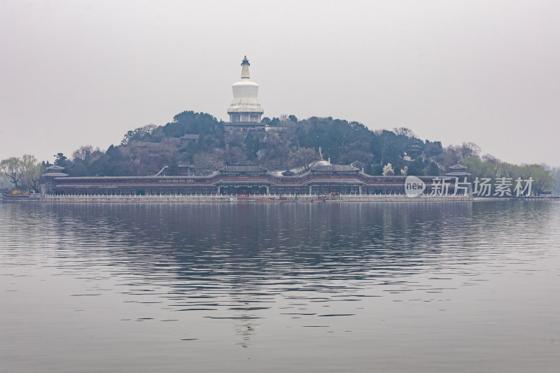 北京北海公园白塔建筑景观