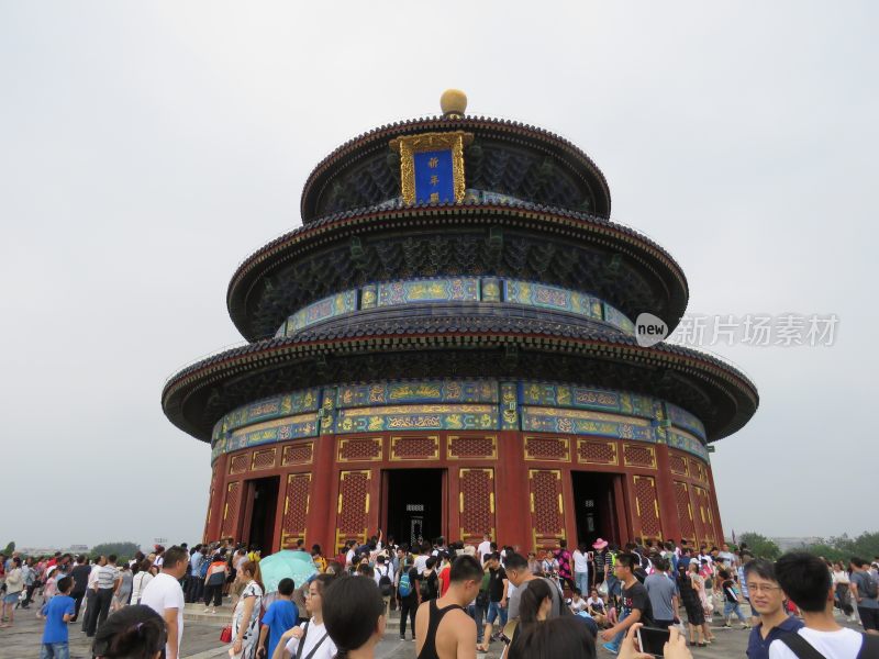 北京天坛祈年殿游客景象