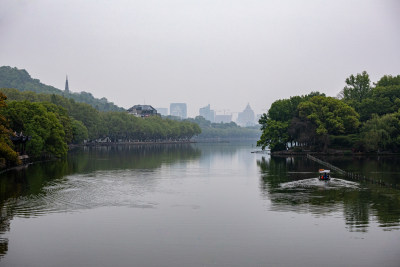 杭州西湖白堤断桥自然山水景观