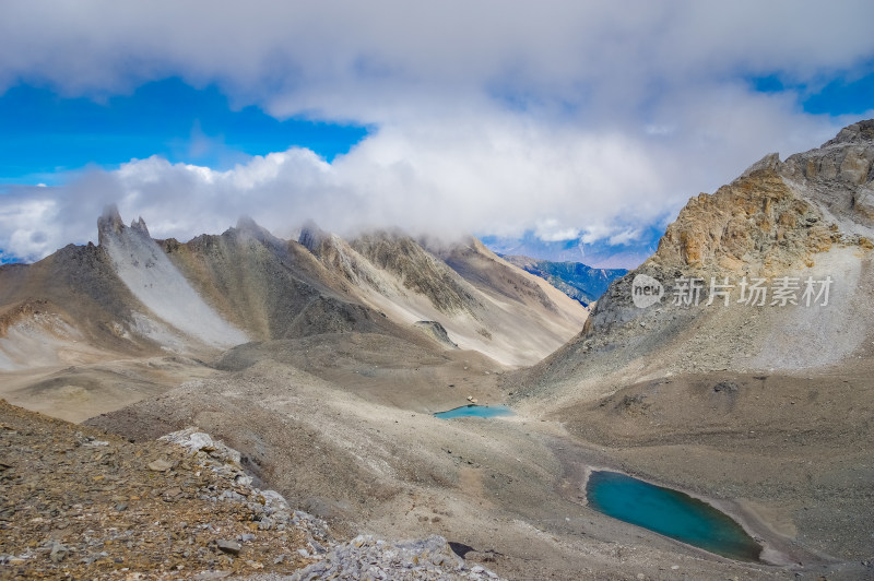 荒凉的高山山川山峰山脉自然风景