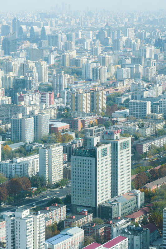 北京西二环路住宅楼和交通道路俯拍