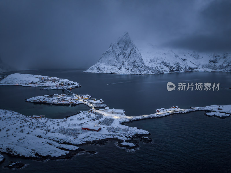 挪威罗弗敦群岛北极圈雷纳冬季雪景高空航拍