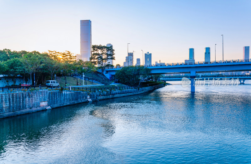 深圳湾后海二桥与滨海城市豪宅建筑