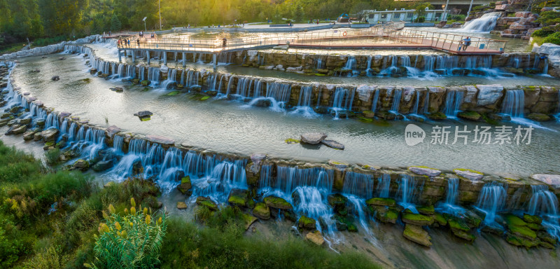 河南郑州西流湖公园叠瀑景观航拍风光