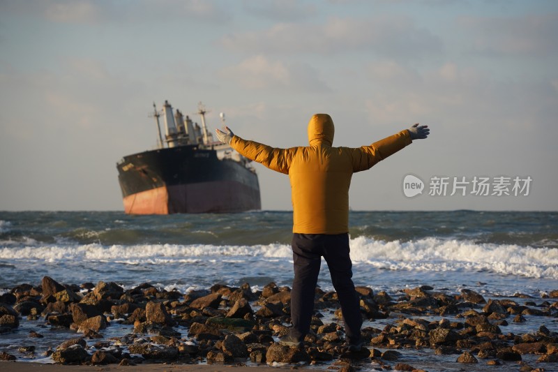 山东威海荣成布鲁威斯海湾拍照游客