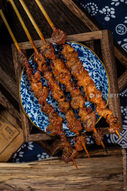 烤羊肉串美食