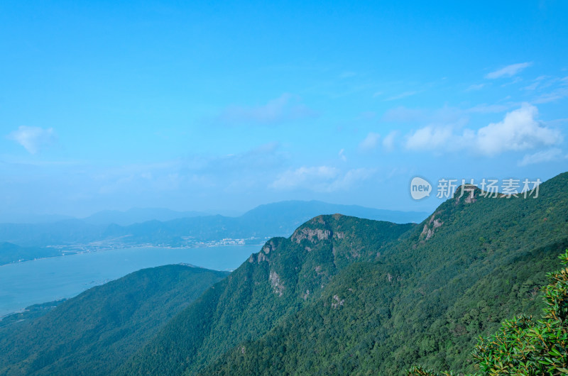 深圳大鹏半岛七娘山俯瞰海湾远山自然风光