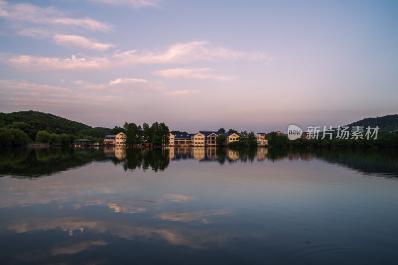 东湖落日