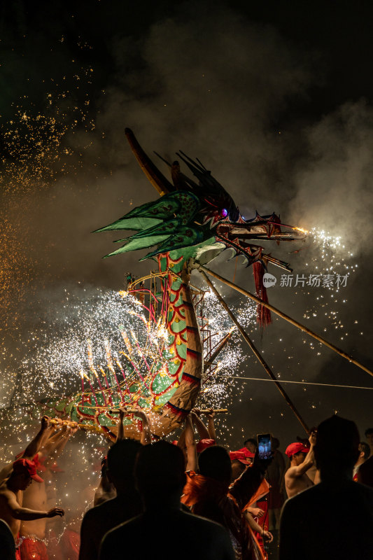 揭西五经富烟花火龙活动