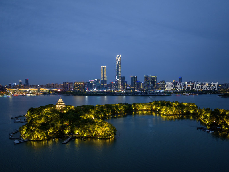 苏州国际金融中心建筑夜景航拍