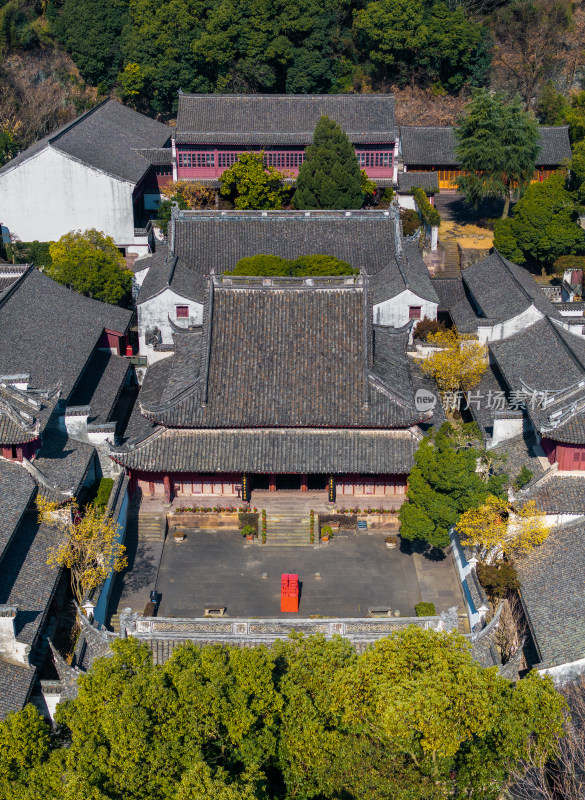 保国寺古建筑群鸟瞰图，古色古香的庭院景致