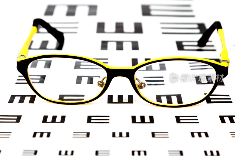 眼镜与视力表