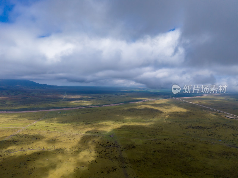 祁连山山脉航拍图