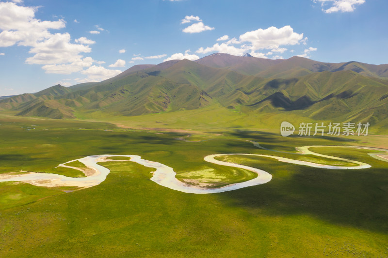 中国新疆伊犁巴音布鲁克草原风景