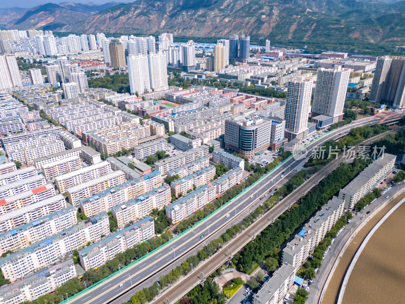 青海西宁城市建设航拍图