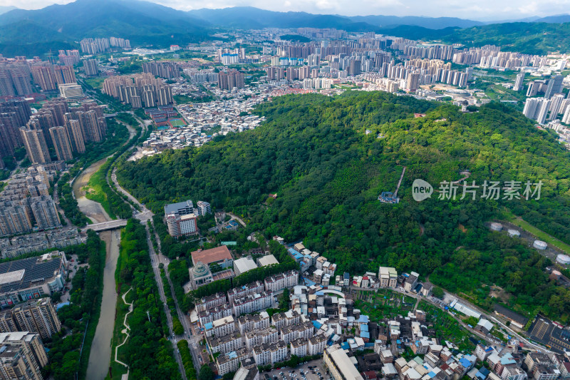 福建龙岩城市蓝天白云天际线航拍摄影图