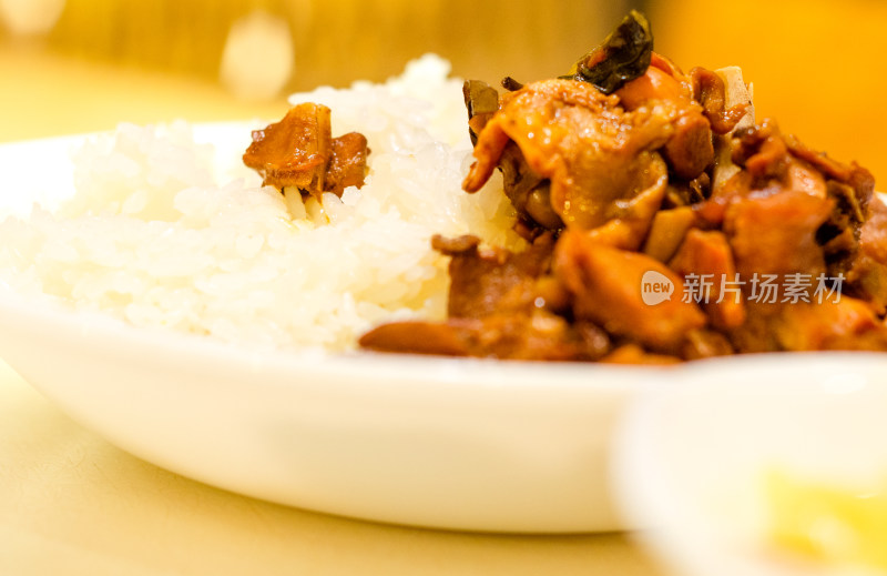 鸡肉盖饭特写