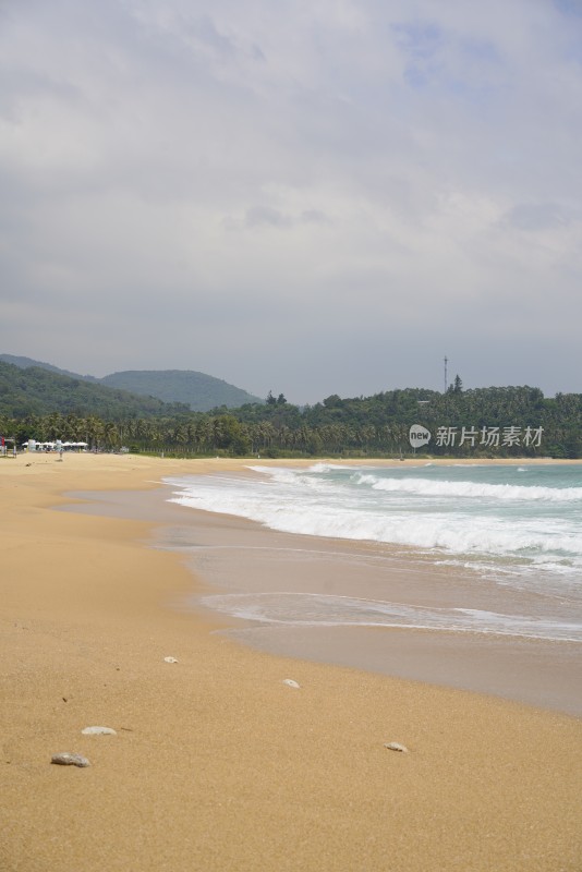 海南三亚万宁日月湾海浪