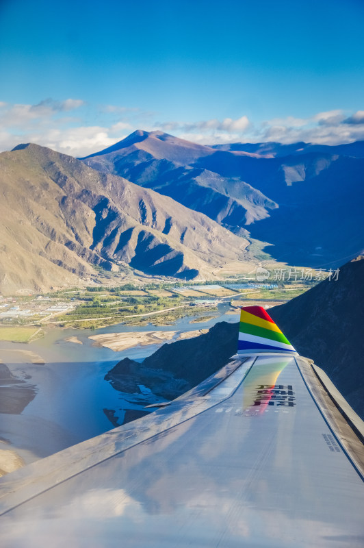 空中飞机俯拍西藏山脉山河自然风景