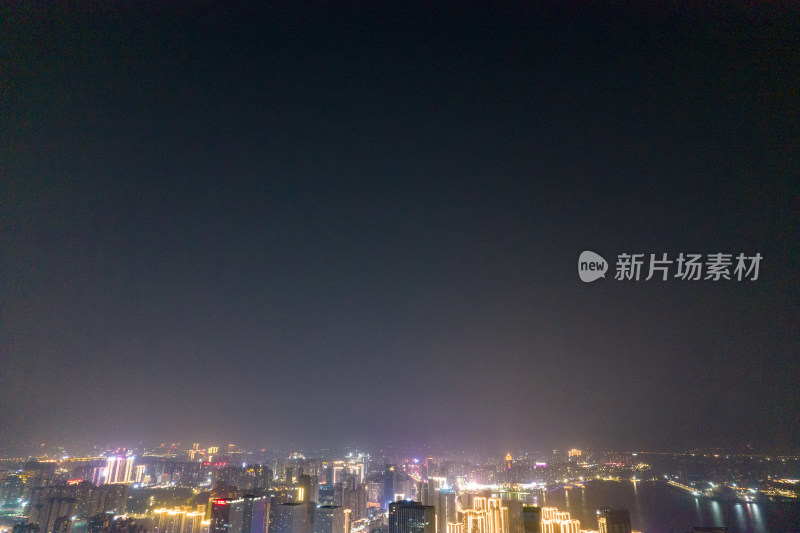 广东湛江夜景交通车辆航拍摄影图
