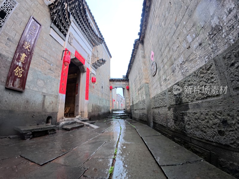 雨中竹桥古村