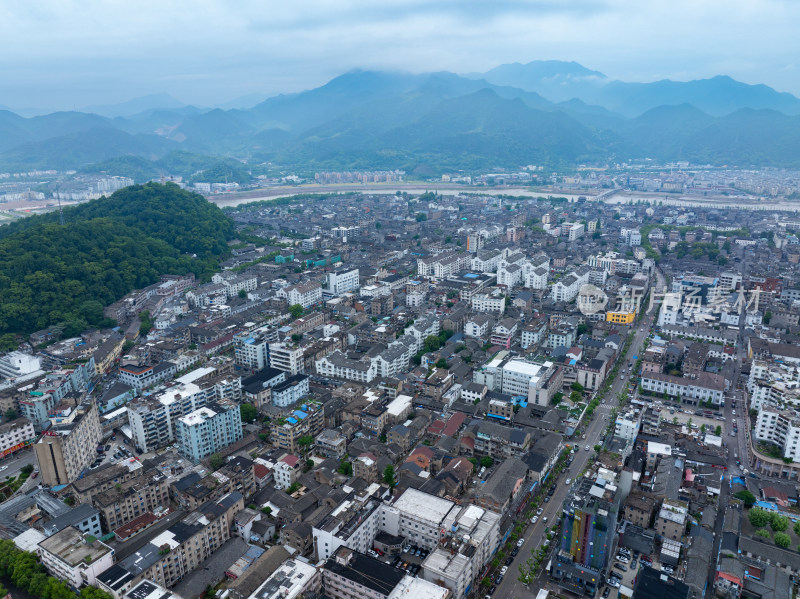 航拍浙江省台州市临海市东湖景区紫阳古街