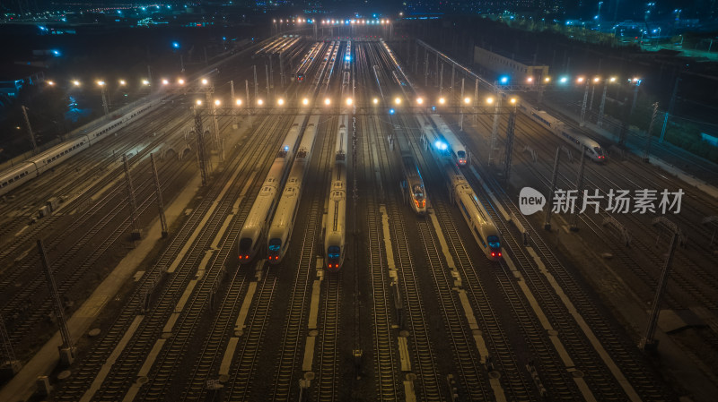 航拍视角高铁夜景